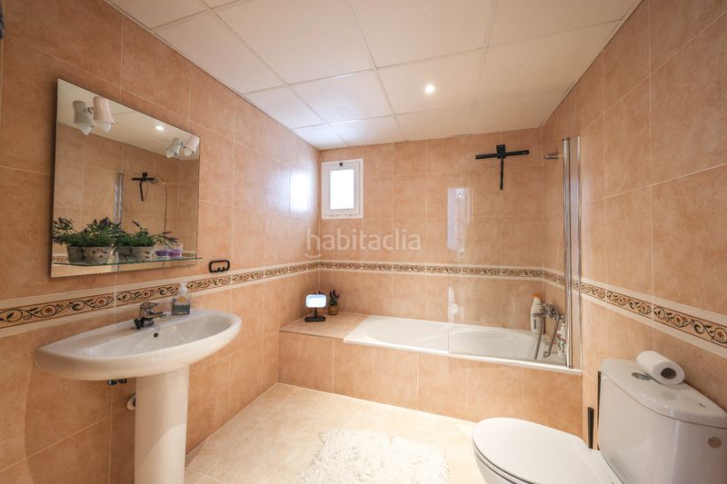 Foto 76aa2965-94be-4f5f-88ac-501caa52cecf. Pis a Alozaina