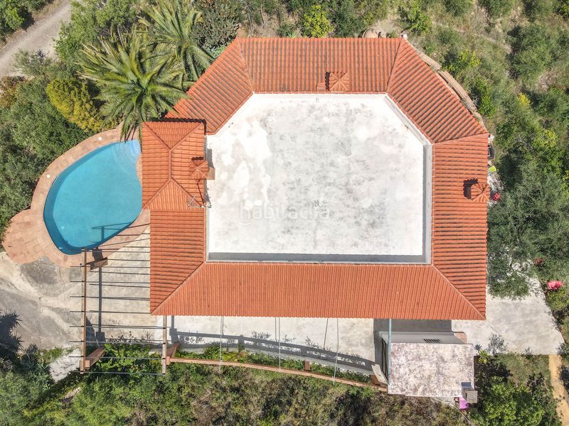 Foto 54b720ea-93e6-493c-9d78-834376aa17a4. Xalet amb xemeneia aparcament piscina a Monda