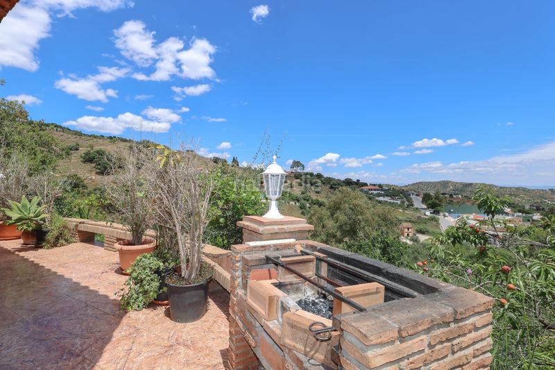 Foto d66884eb-a116-4e0a-85d2-10072fc0b8c2. Xalet amb xemeneia aparcament piscina a Monda