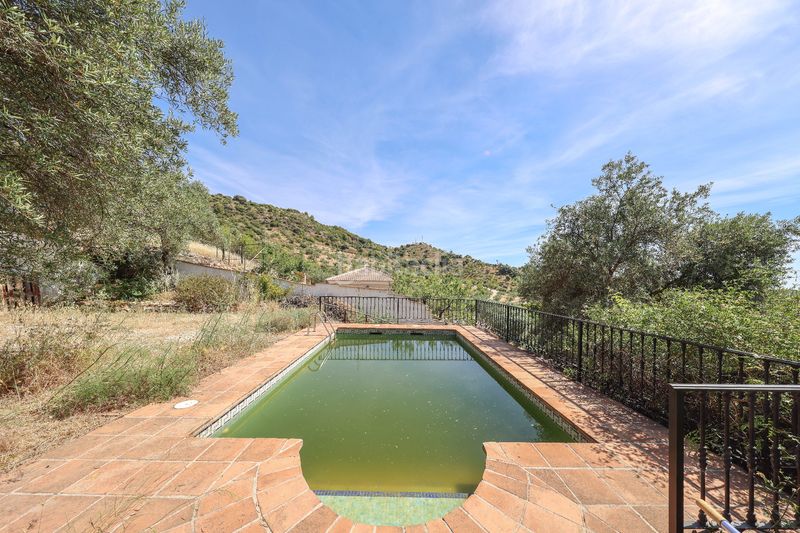 Foto 162e164d-7be3-4f00-8211-eca9e9685980. Casa amb aparcament piscina a Monda