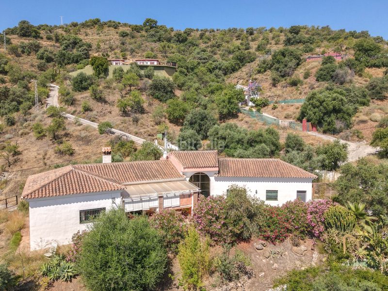 Foto 619c6655-26d2-43fa-8043-401bf37718bb. Casa amb aparcament piscina a Monda