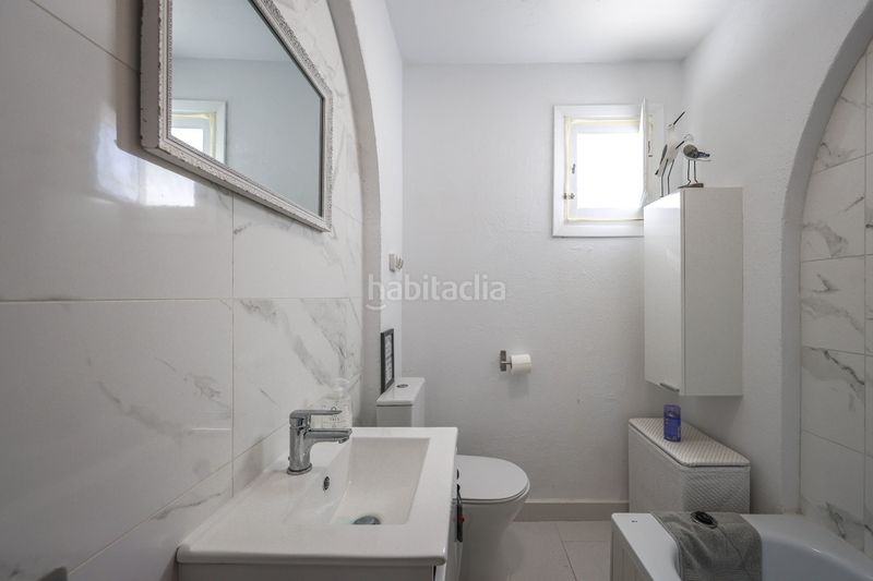 Foto a4bcdf03-3792-4ba0-9dbb-ed2d1da1760d. Àtic amb xemeneia a Coín