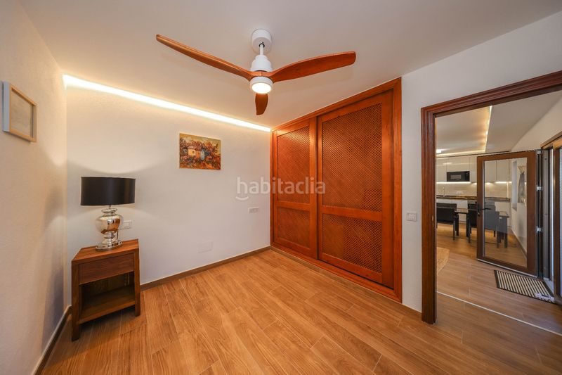 Foto 1b8be448-d48e-49b4-b563-88f97180d359. Casa amb xemeneia aparcament piscina a Guaro