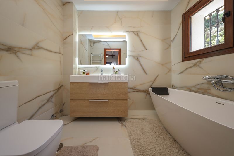 Foto 5b75b054-39b8-4635-9d58-42c485c25ff8. Casa amb xemeneia aparcament piscina a Guaro