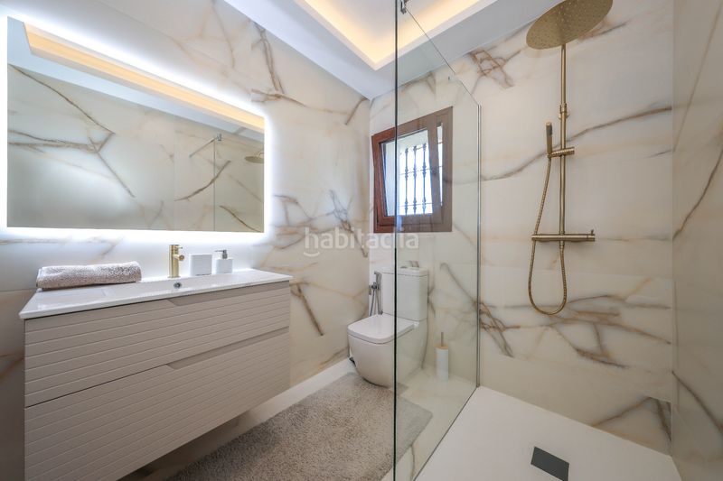 Foto b78536e5-7633-4702-9b9e-9c680220e1a0. Casa amb xemeneia aparcament piscina a Guaro