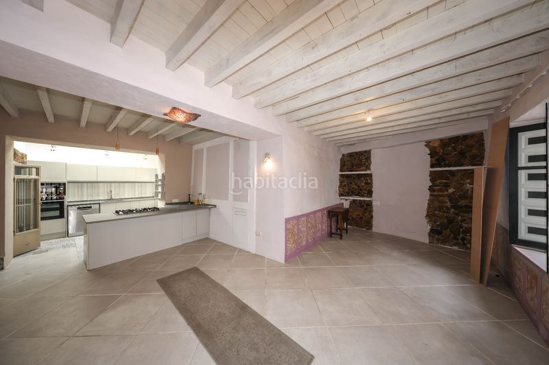 Foto f2c16e39-abd2-4de5-b26b-b4775cfbe9e7. Casa aparellada a Monda