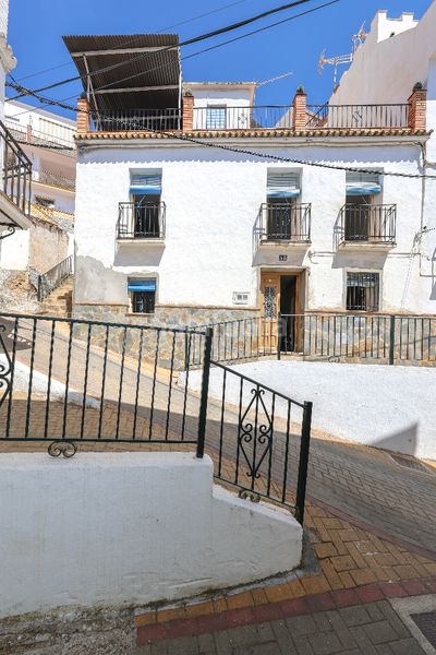 Foto f95fc94a-9ff8-4b9c-8c8a-5d882eac414e. Casa a Tolox