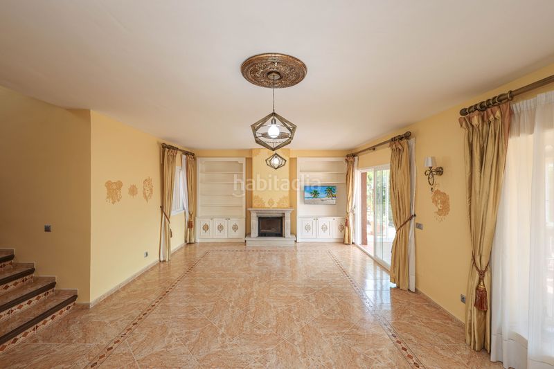 Foto df391771-d4ab-4546-97bd-3b4237510894. Casa a Coín