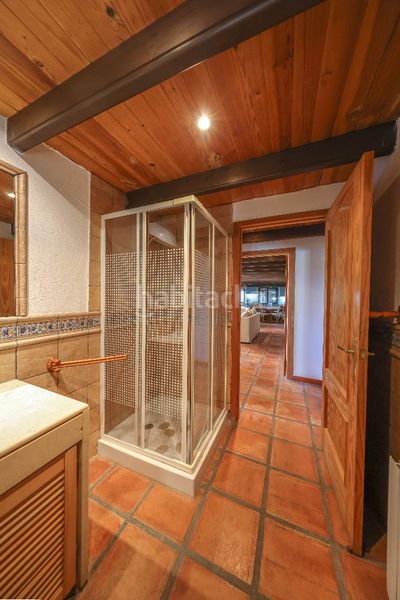 Foto 00a3c5a9-eef3-425e-8d5f-8f2c1a73368a. Casa amb xemeneia aparcament piscina a Monda
