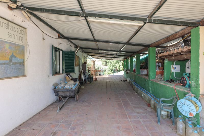Foto 4c1c3886-1843-4b60-838e-29f9e1cf8b4f. Casa amb xemeneia aparcament piscina a Monda