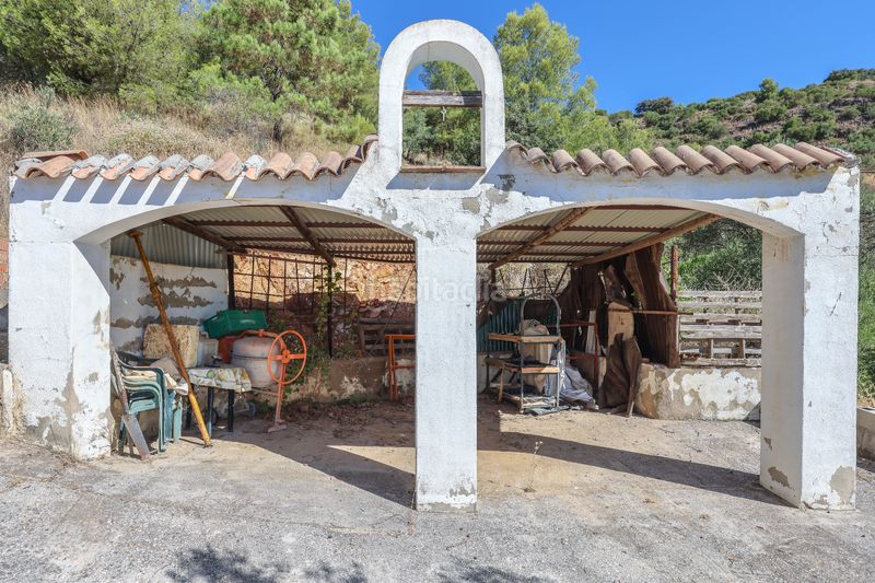 Foto 534eeb71-700b-4810-b672-5f044c38ebb9. Casa amb xemeneia aparcament piscina a Monda