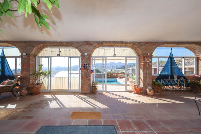 Foto 81b712c7-0527-4b0e-8559-200cc788a79b. Casa amb xemeneia aparcament piscina a Monda