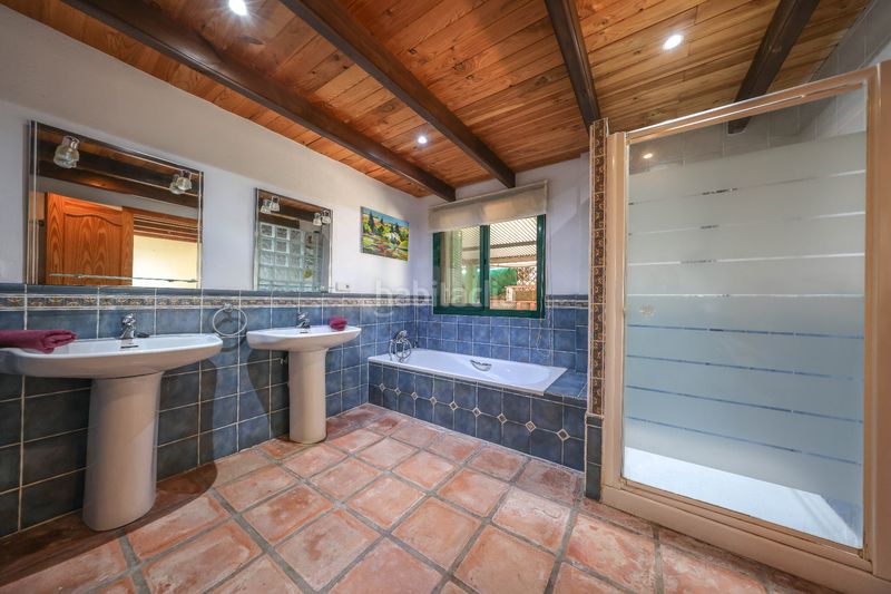 Foto af67316d-a297-476f-a985-943c98899dda. Casa amb xemeneia aparcament piscina a Monda
