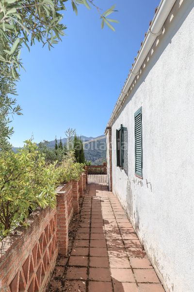 Foto bbcc8c3c-7c65-42db-9e59-080b78604457. Casa amb xemeneia aparcament piscina a Monda