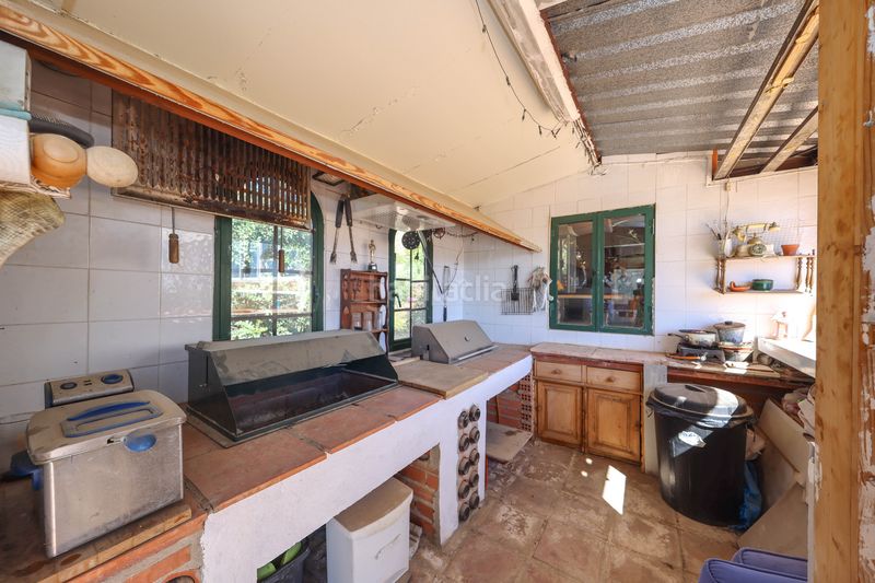 Foto c04f0436-68ee-4eb9-aaad-bade97e2b6a1. Casa amb xemeneia aparcament piscina a Monda
