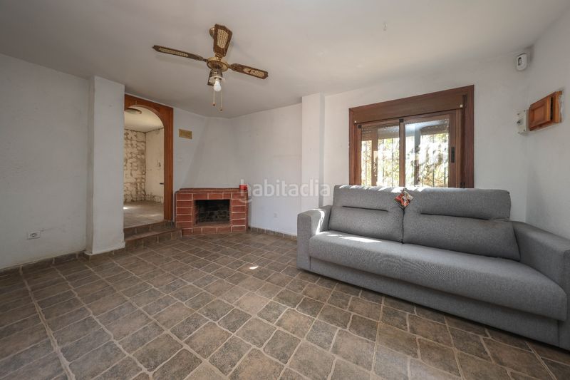 Foto 1588a8b8-aac8-4136-bd3b-f0ef1bacbef0. Casa amb aparcament a Casarabonela