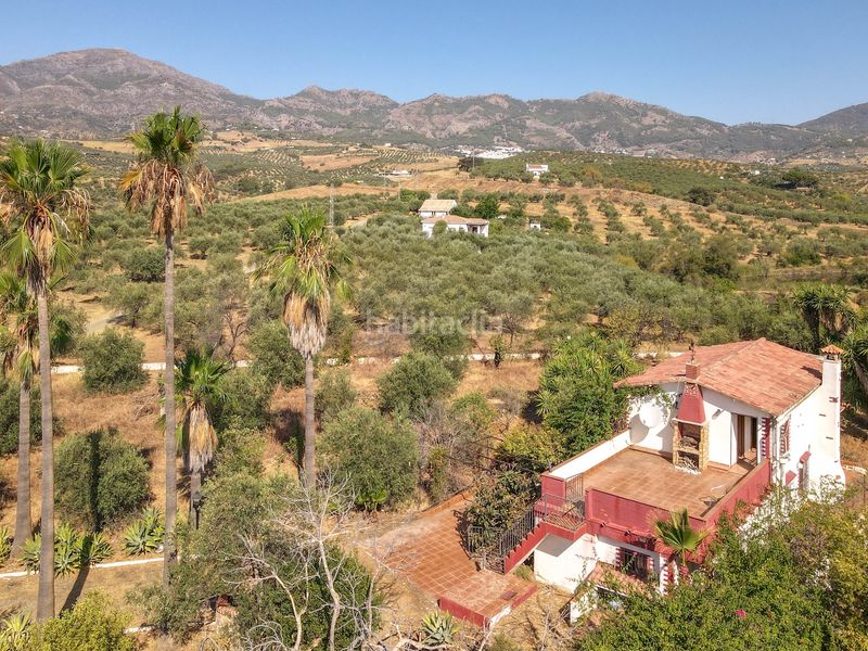 Foto 3d5d8b76-ae3b-4fc9-9a6d-21353c84efaf. Casa amb aparcament a Casarabonela