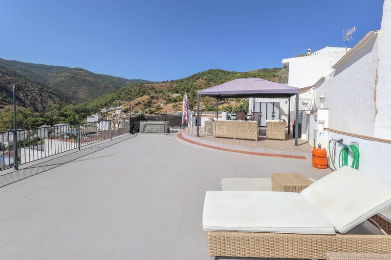 Foto 2f4fe032-5fe5-4159-8b7c-8740879a5a60. Casa adossada a Tolox
