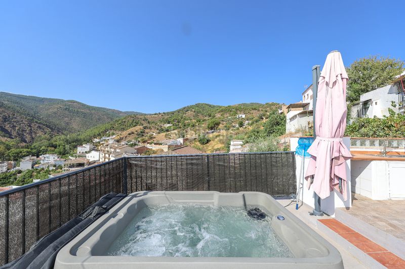 Foto 4c3cc6a8-31b7-440e-a685-fd94bad6ac2d. Casa adossada a Tolox