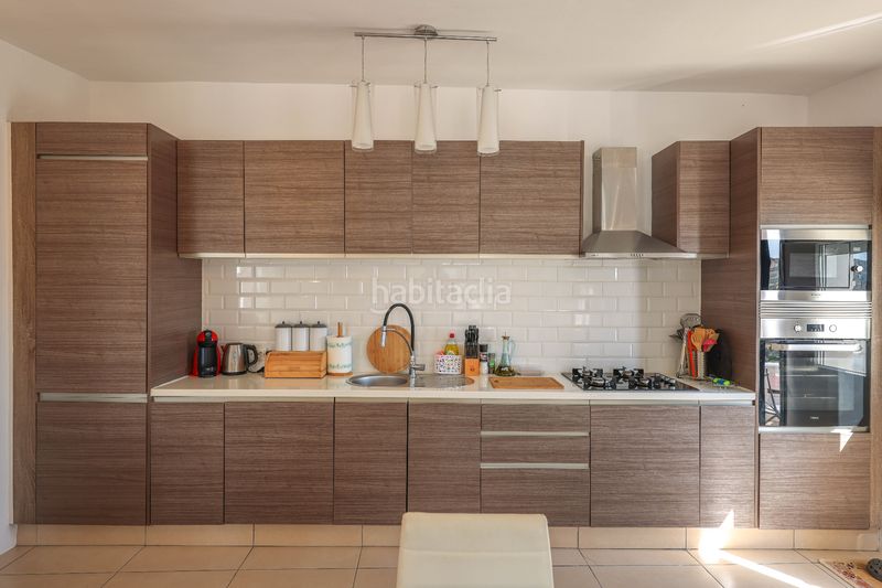Foto c8206cae-72e9-4c5a-a597-fabc1ab59d39. Casa adossada a Tolox