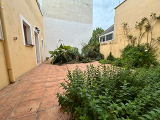 Erdgeschoss in Carrer de mateu de malferit 2