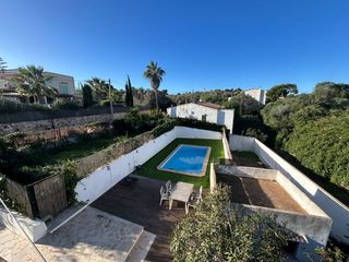 Xalet  Carrer d'es teix. Chalet pareado en cala llombards
