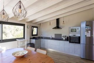 Xalet  Carrer d'es teix. Chalet pareado en cala llombards