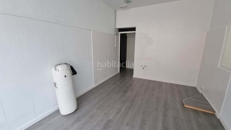 Foto 46f0e2c8-d56d-405e-9b7c-c90d7bb4e7df. Lloguer local comercial a San Martín del Rey Aurelio