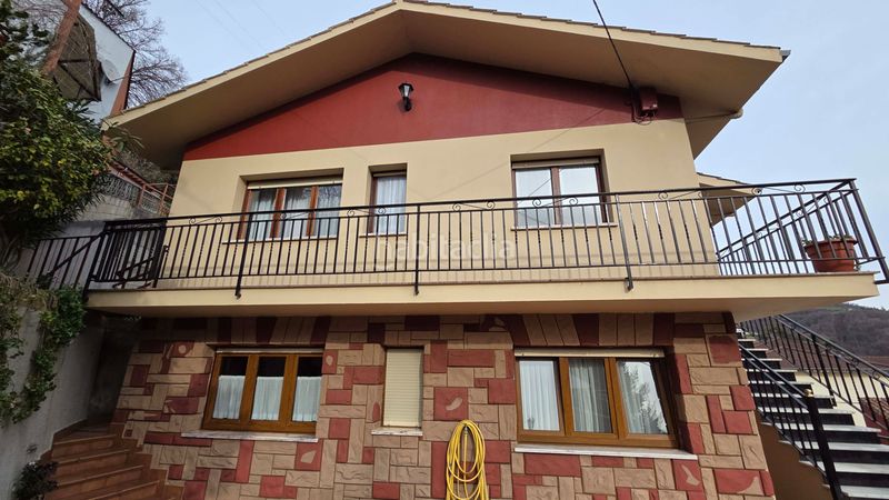Foto 8b3c81bd-5450-40a6-8427-e1e4c1860c44. Chalet with heating in San Martín del Rey Aurelio