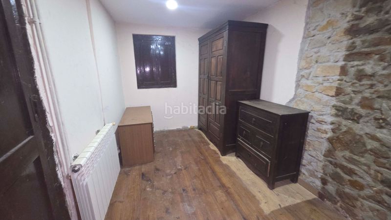 Foto 948c92aa-0879-492a-9a5f-40fa66db796d. Casa amb calefacció aparcament a Ciaño - Zona Rural Langreo