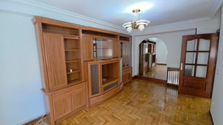 Pis  Calle doctor fleming. Piso en venta en el entrego, san  martin del rey aurelio