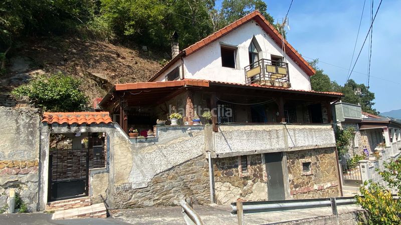 Foto 209f45fe-0dbf-490c-954d-0bfffbfc016e. Casa amb xemeneia a Zona Rural Mieres