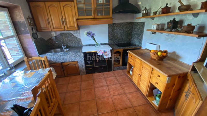 Foto 5f9ff160-5e3b-46ec-a6d1-56775158f88c. Casa amb xemeneia a Zona Rural Mieres