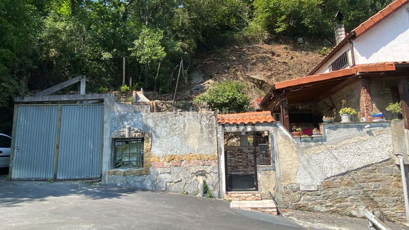 Foto be95dd9c-9658-4cbb-9bb3-db1e3a931416. Casa amb xemeneia a Zona Rural Mieres
