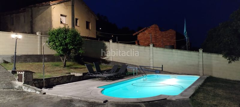 Foto 4a208adf-6711-4b40-8967-e4ba877b198a. Casa amb calefacció aparcament piscina a Pravia