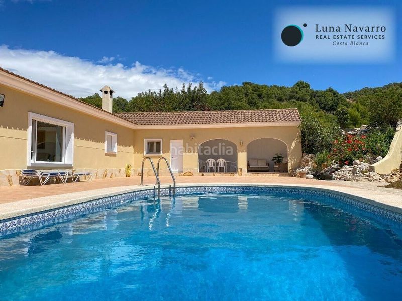 Foto 74a6e8b1-209e-41b5-87fa-7e79327737a2. Casa amb aparcament piscina a Altea ciudad Altea