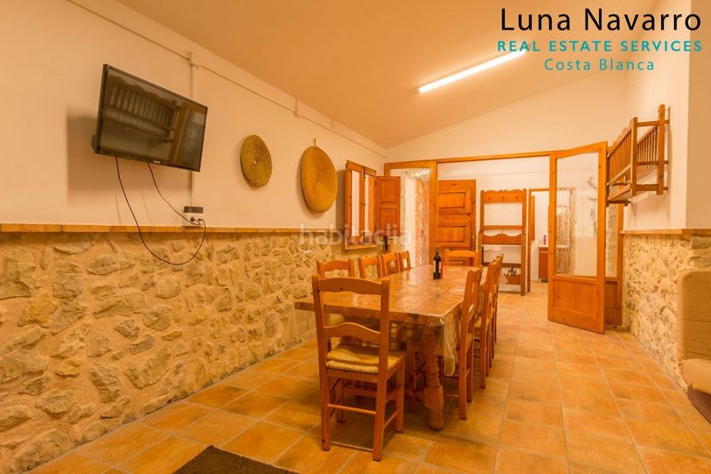 Foto a26558d2-2c9c-4b7f-8feb-87cd295fd501. Casale in Confrides in Confrides
