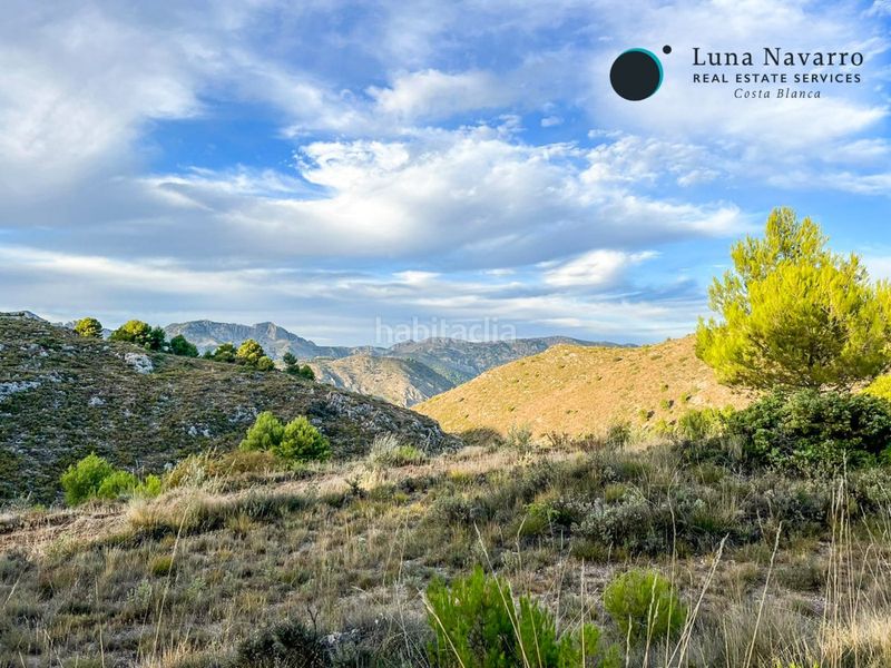 Foto a05b3cfb-01e1-4ab5-9fc6-825a89b34ed9. Finca rústica a calle san antonio 50 a Confrides