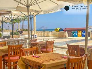 Transfer Business premise in Paseo del mediterráneo 36. Bañado por el mar