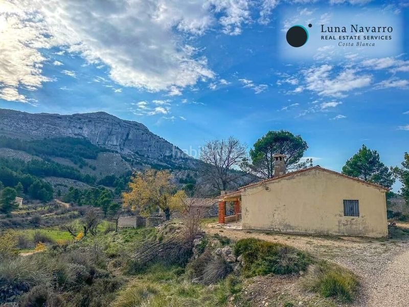 Foto 5a951d7c-1475-4f0e-9089-5bd3e2bfd6a6. Casa a fuente del abre a Confrides