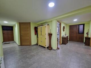 Casa adossada a Merindad de Montija. Se vende casa de pueblo con terreno en merindad de montija