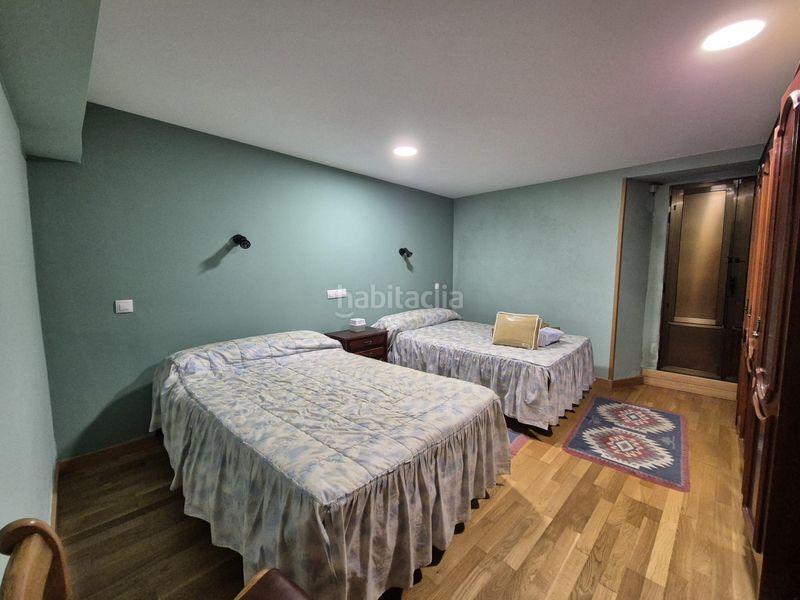 Foto 5eb3df31-151b-4a08-b85b-0024a04e7714. Casa adossada a Valle de Mena