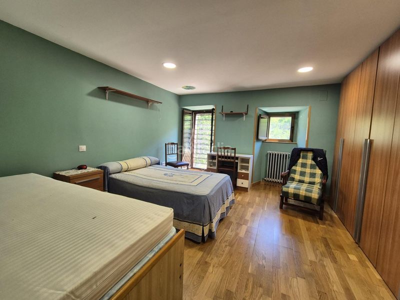 Foto 82b12e3a-0b74-41f0-8054-104c359b05a4. Casa adossada a Valle de Mena