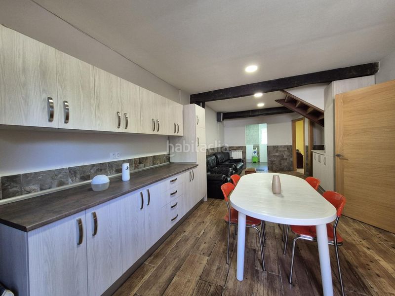 Foto f3ea301c-fb55-40be-a69e-0f7915e151cd. Casa adossada a Valle de Mena