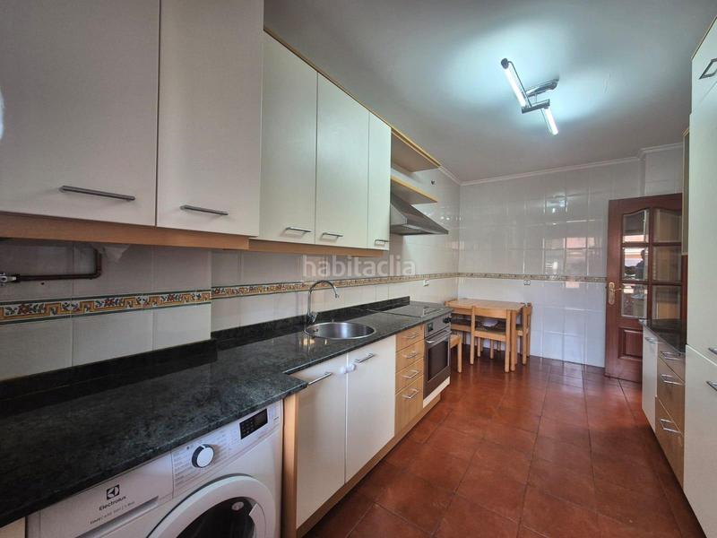 Foto a83d733c-558c-4243-97f9-565bcb1e6346. Piso en venta piso con ascensor en Zalla