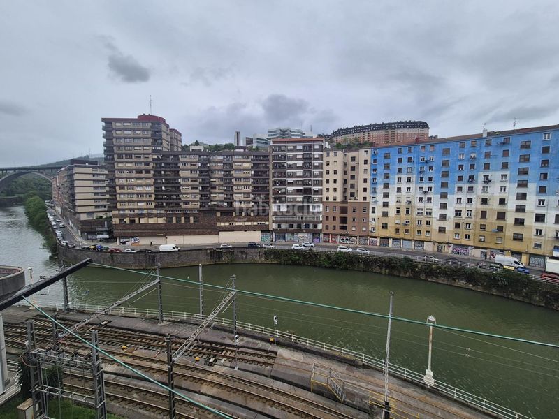 Foto bbd8a6ee-3685-447d-9df2-e01c3a81398d. Pis amb calefacció a Atxuri Bilbao