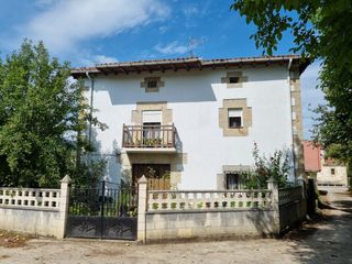 Haus in Valle de Mena. Casa de piedra en valle de mena