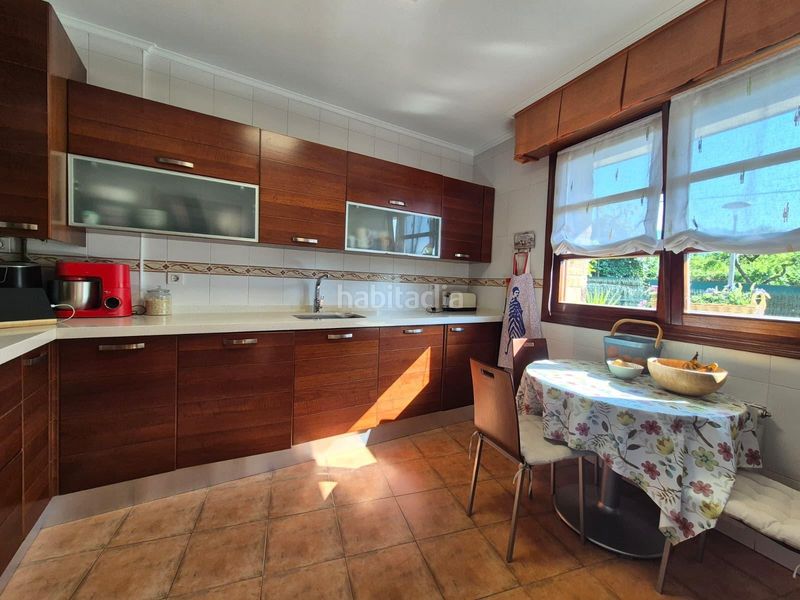 Foto 0e9f05f0-d098-49e4-83c6-618b20aaa3c8. Casa adossada amb aparcament a Zalla