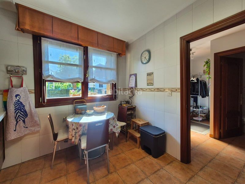 Foto 3a15b846-2769-4e8d-98e6-4bf21f442d25. Casa adossada amb aparcament a Zalla