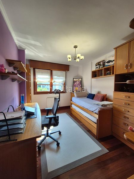 Foto aea22852-1c5e-4ee3-bde3-66ab2a73f852. Casa adossada amb aparcament a Zalla